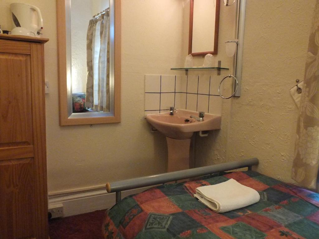 Leonardos Guest House Swansea Camera foto