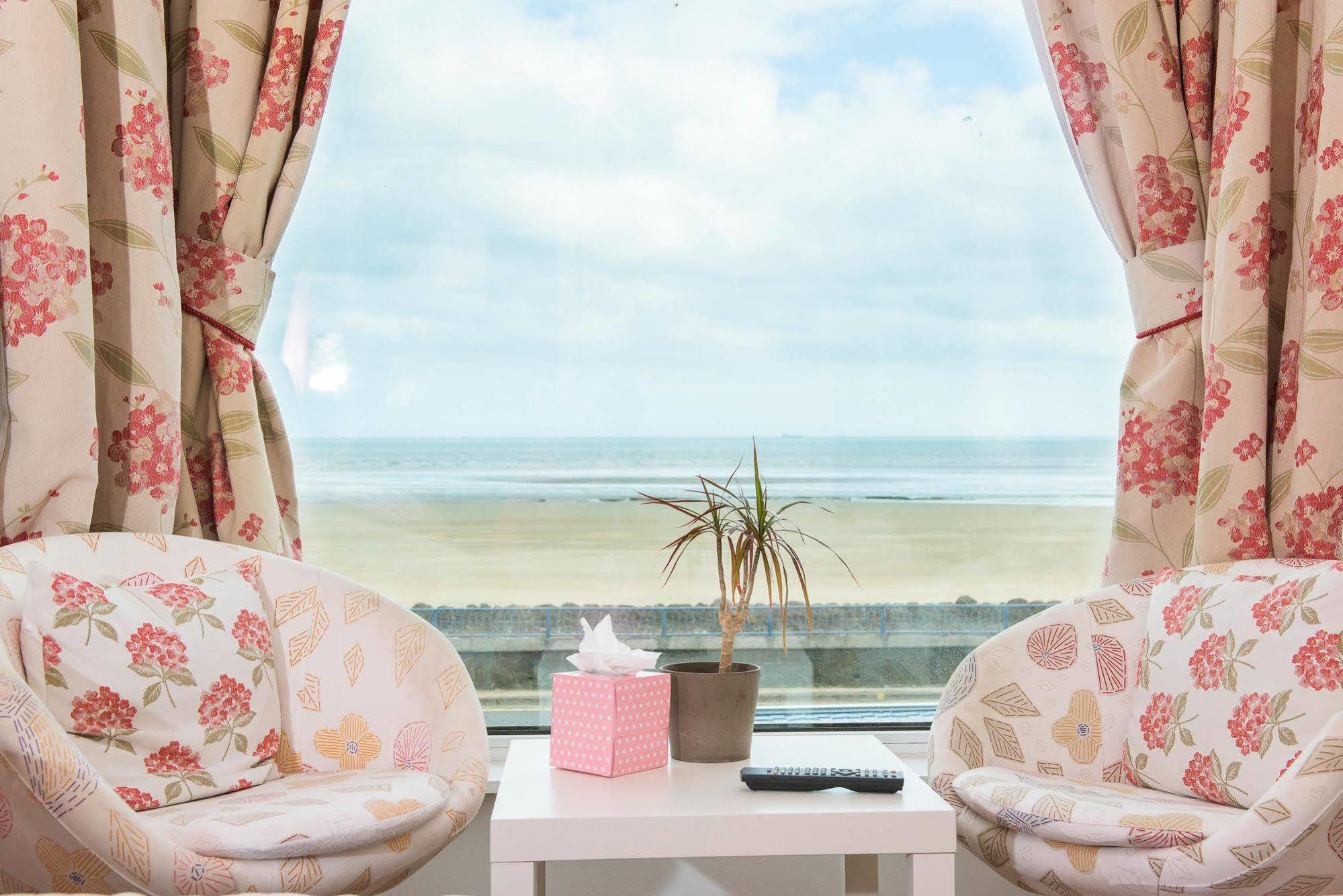 Leonardos Guest House Swansea Esterno foto