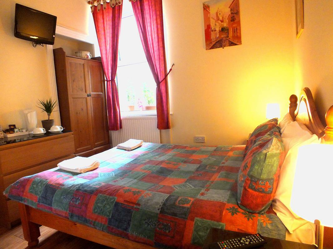 Leonardos Guest House Swansea Esterno foto